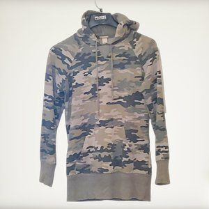 Green Camouflage Print Hoodie - Womens Large